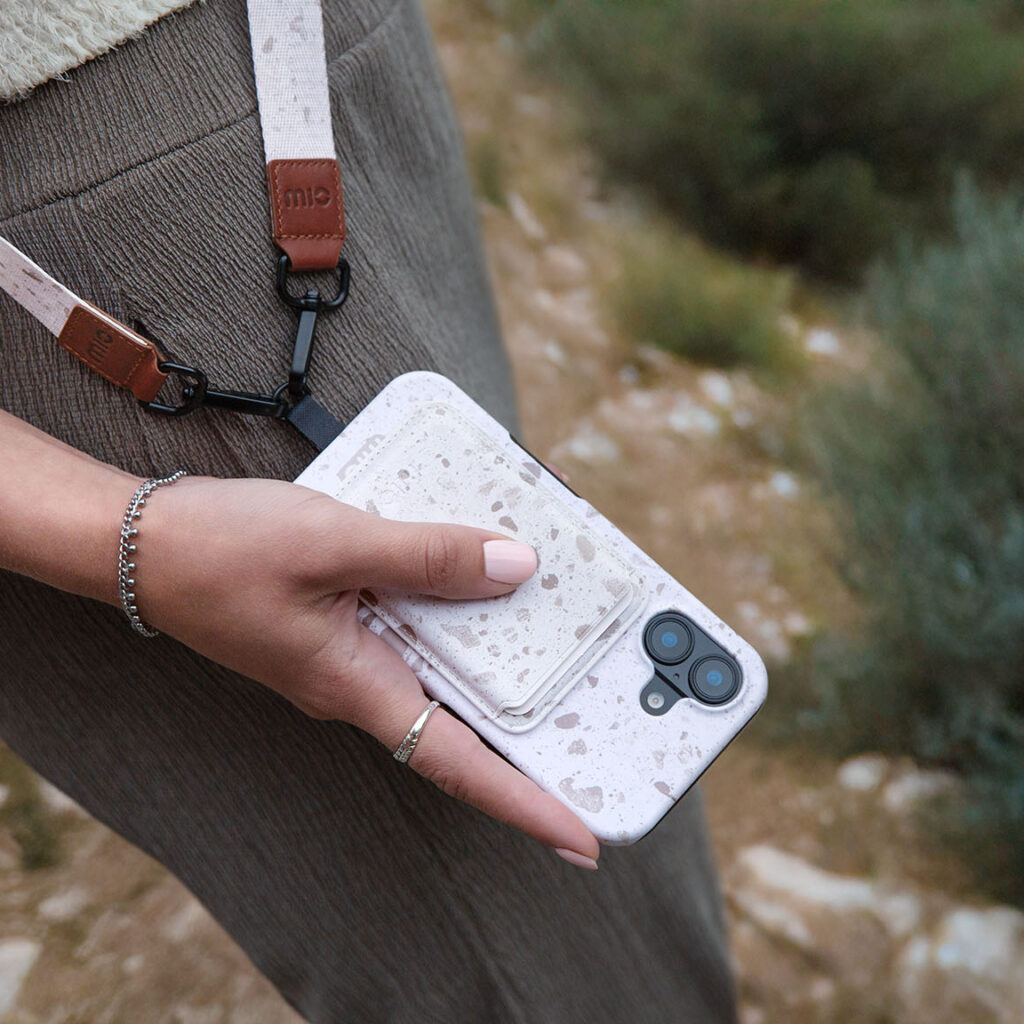 MIO Soft Terrazzo case - Lifestyle 1